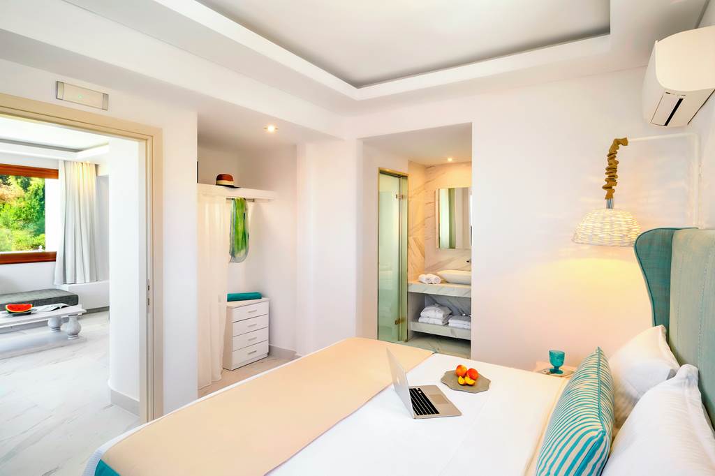 SKG_81180_Villa_D'oro_Luxury_Villas_&_Suites_1019_19.jpg