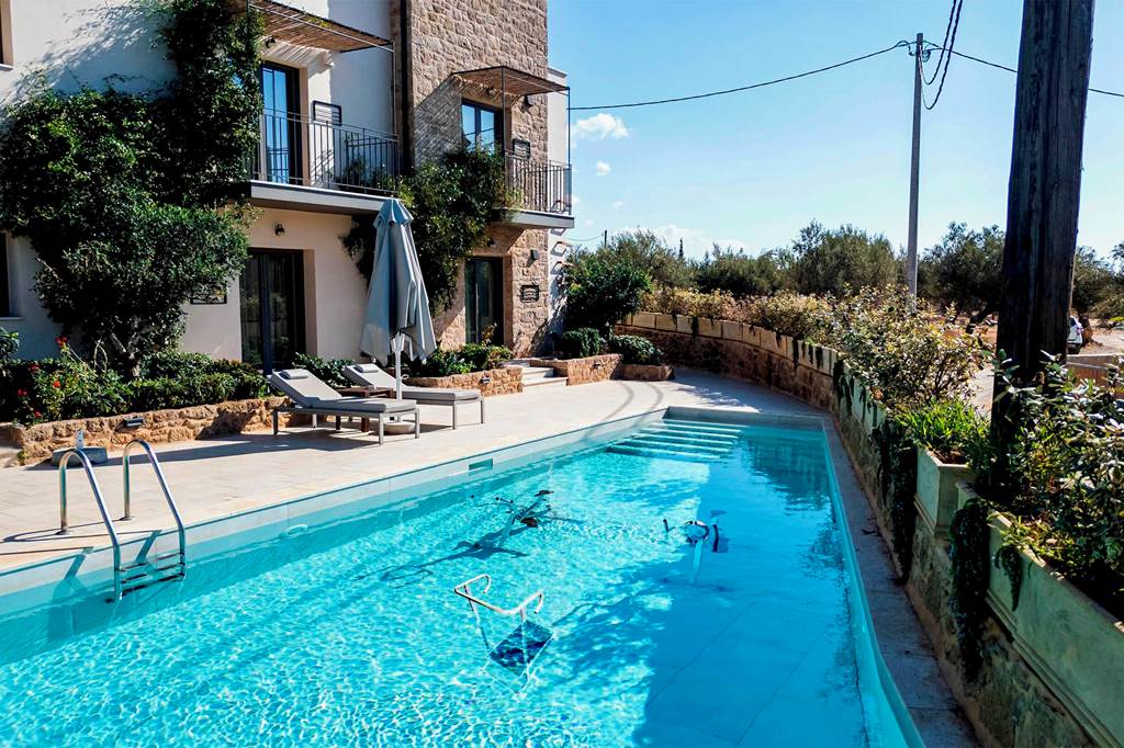 KLX_85488_Kannas_Luxury_Suites_0125_01.jpg