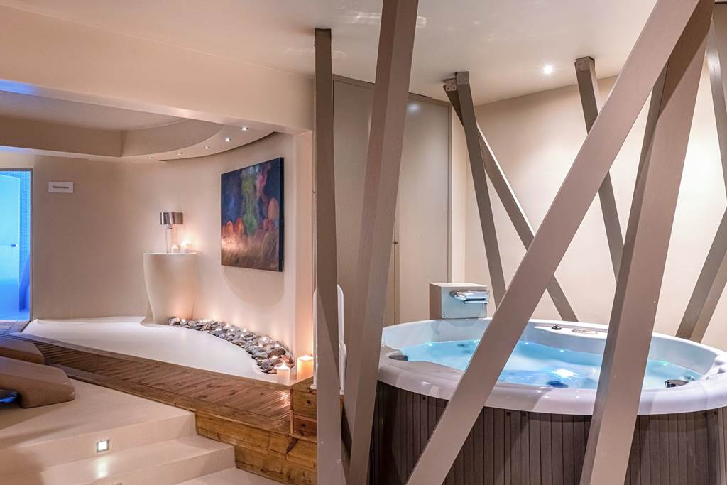 JSI_82474_Kassandra_Bay_Suites_1020_19.jpg