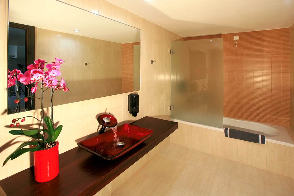 HER_72747_Katrin_Suites_1214_10.jpg