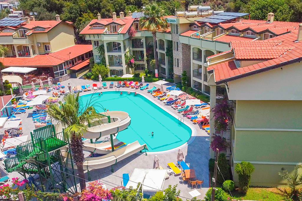 DLM_85597_Palm_Garden_Apartments_0723_13.jpg