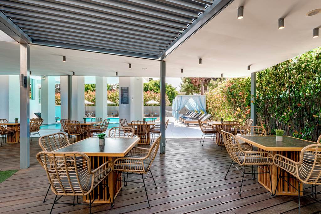 ATH_86444_Glyfada_Riviera_1023_04.jpg