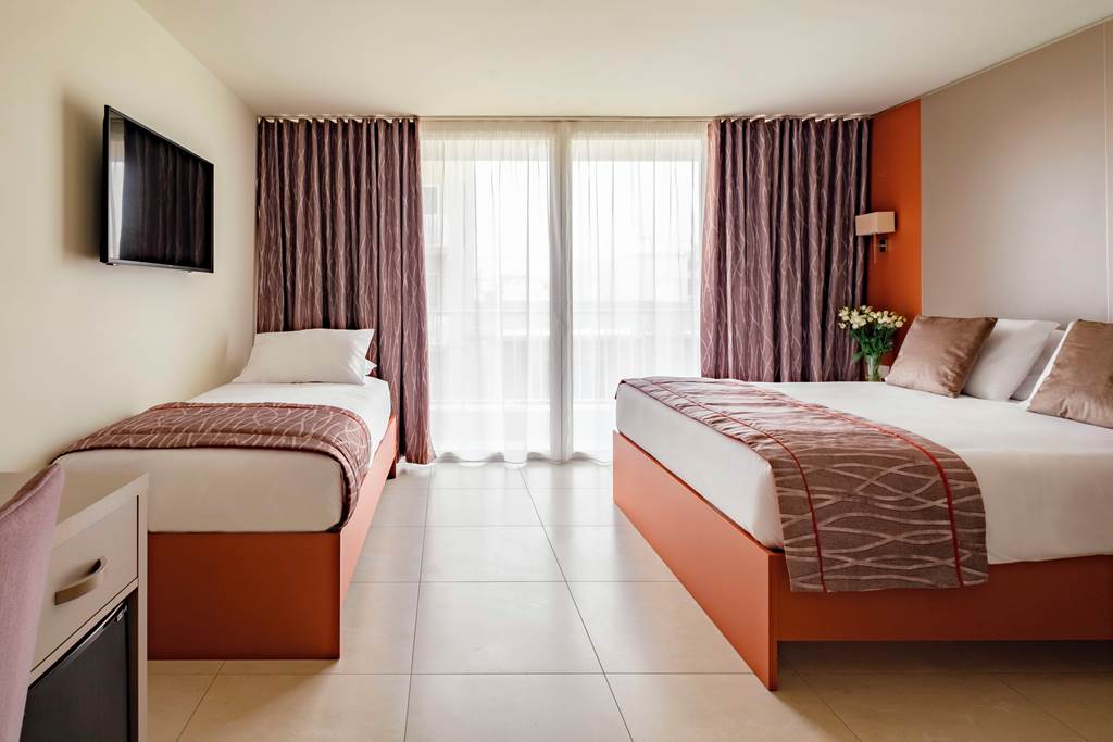 MLA_82959_Mayflower_Hotel_0721_09.jpg