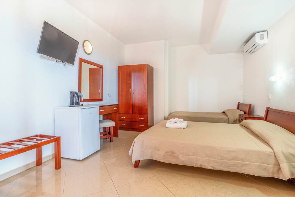 SKG_74334_Hotel_Medusa_0724_01.jpg