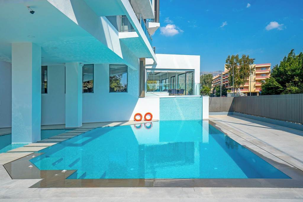 ATH_86444_Glyfada_Riviera_0125_01.jpg
