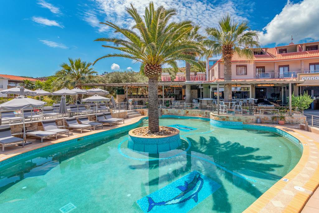 SKG_74641_Anna_Maria_Paradise_0724_03.jpg