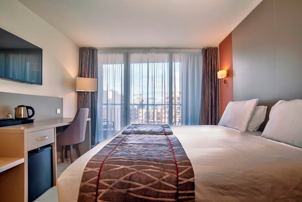 MLA_82959_Mayflower_Hotel_0321_08.jpg