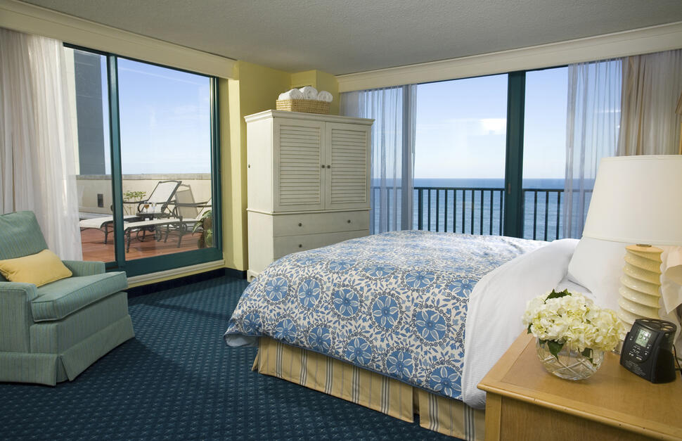 Hilton-Daytona-Beach-Oceanfront-Resort-1.jpg