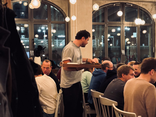 Unwind with fellow CTOs, share insights, and enjoy great food & drinks in an exclusive atmosphere in Berlin city! 
