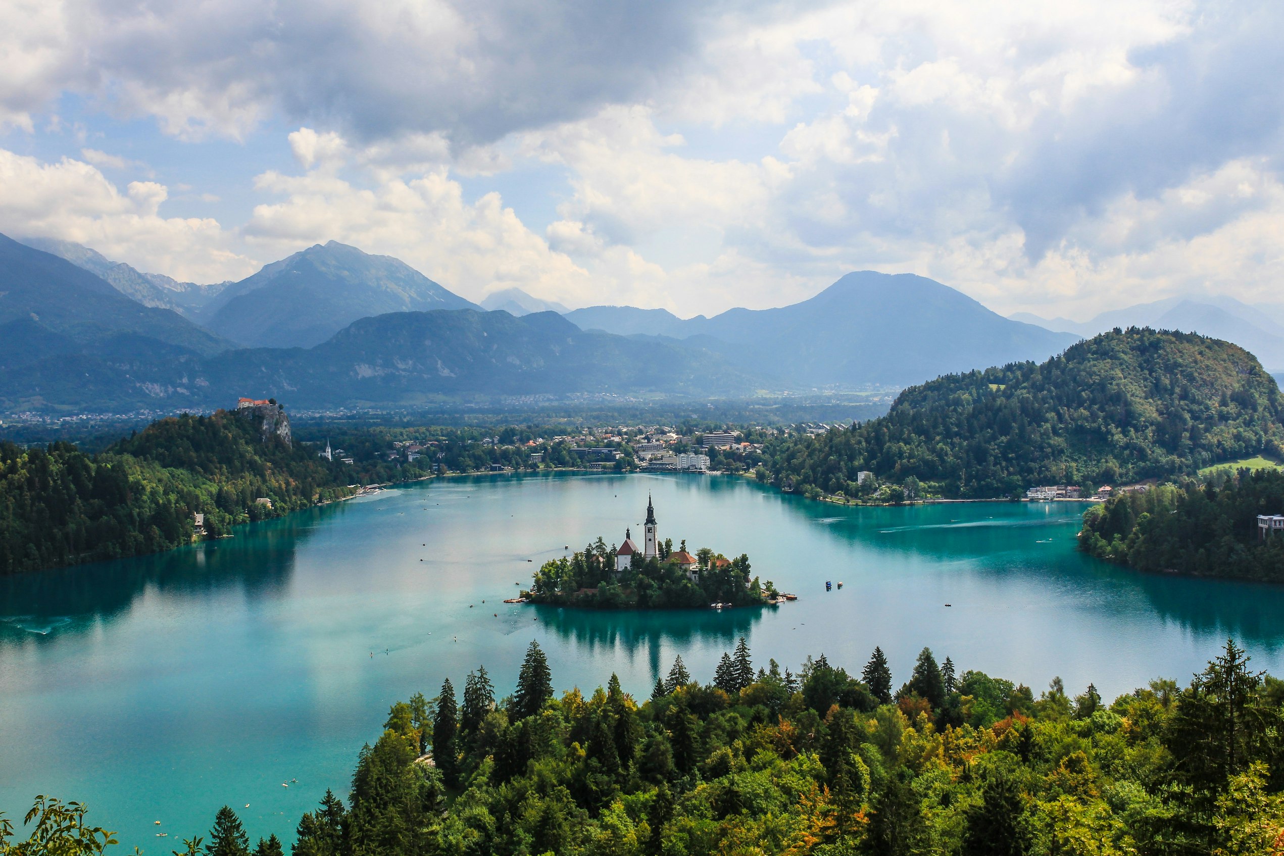 FTLO Travel is a group travel company for solo travelers in their 20s and 30s