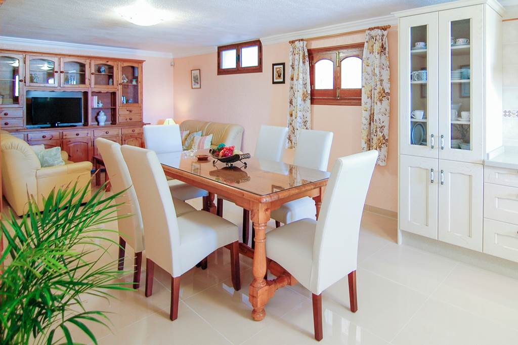 AGP_86753_Villa_Nerja_Angeles_1223_02.jpg