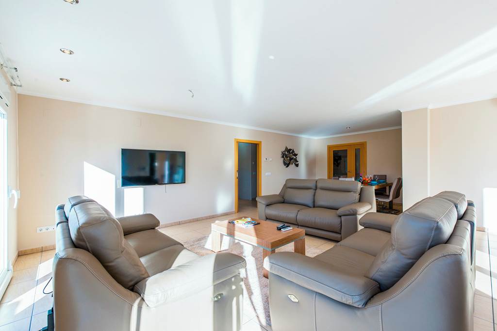 ALC_85319_Villa_Malibu_0323_05.jpg