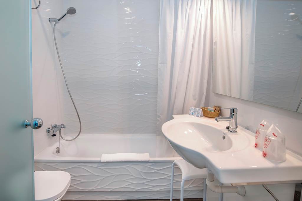 ALC_73009_Hotel_La_Cala_0621_03.jpg