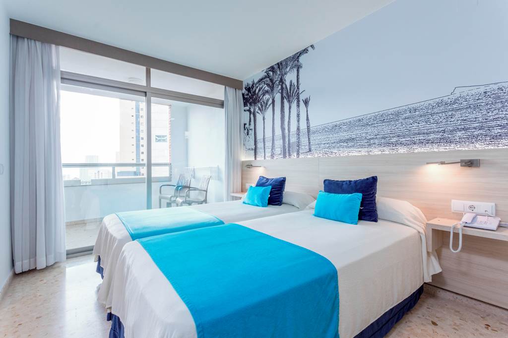 ALC_72460_Flamingo_Beach_Resort_0219_10.jpg