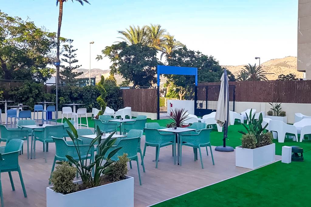 ALC_72460_Flamingo_Bch_Rst_0618_02.jpg