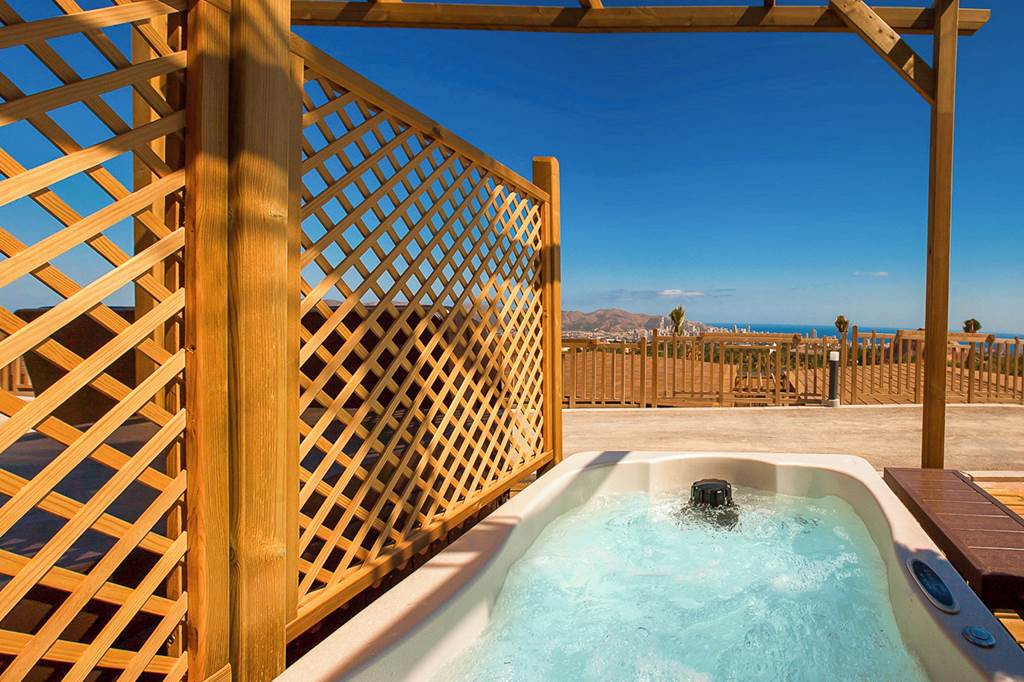 ALC_72808_Magic_Natura_Animal_Waterpark_&_Polynesian_Lodge_Resort_0524_03.jpg