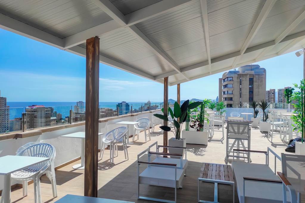 ALC_72460_Flamingo_Beach_Resort_0124_01.jpg