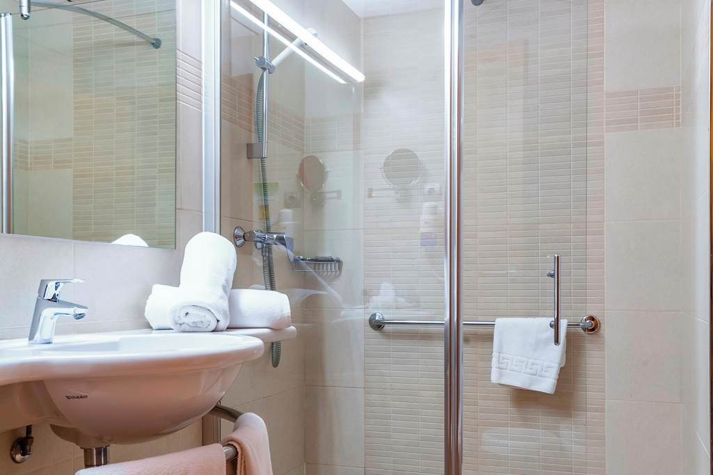 ALC_69417_Riviera_Beach_Hotel_1119_05.jpg