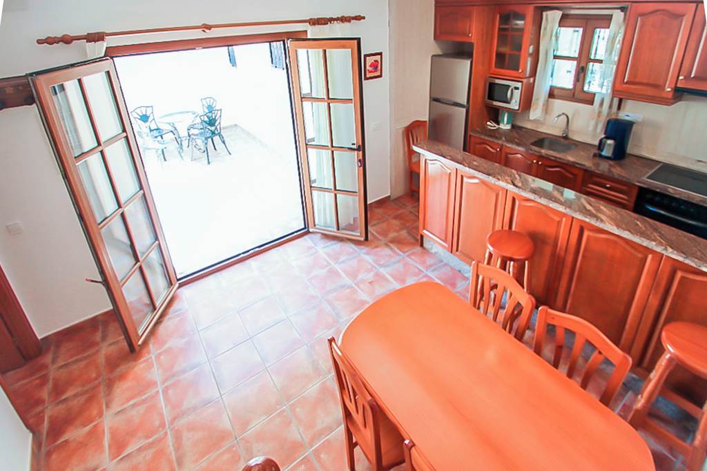 ALC_84005_Villa_Sala_0822_07.jpg