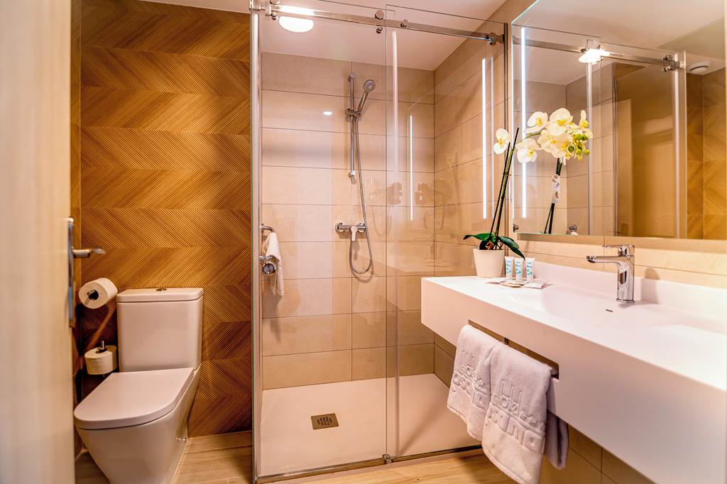 ALC_543_Rosamar_Hotel_0920_01.jpg