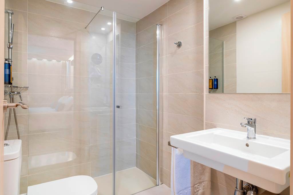 ALC_139_Halley_Apartments_0621_27.jpg