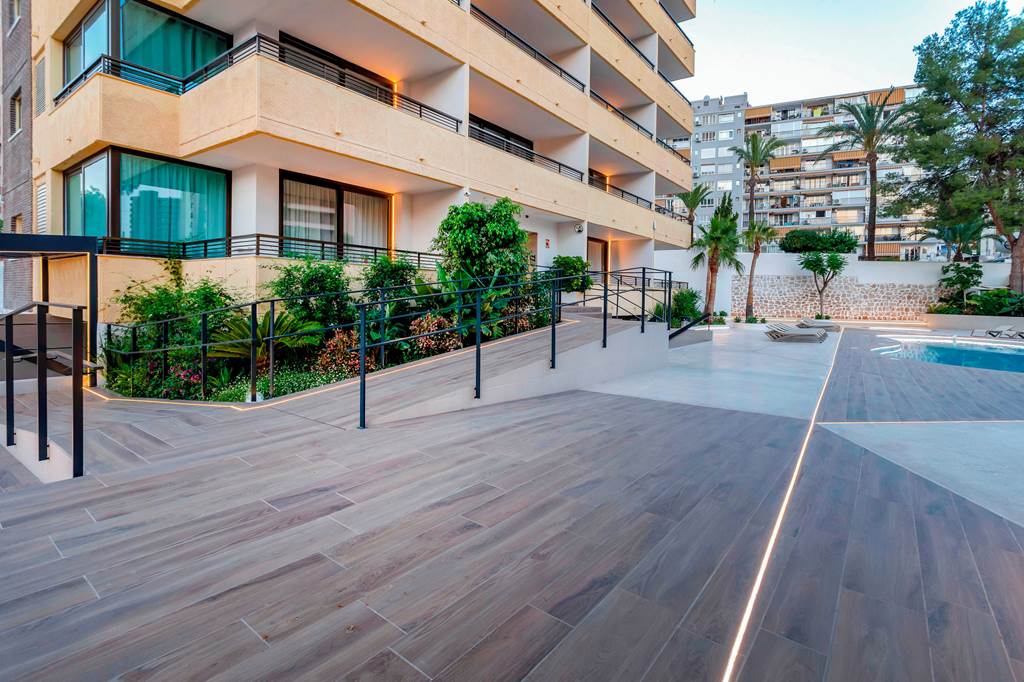 ALC_139_Halley_Apartments_0621_02.jpg