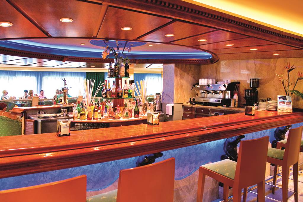 ALC_12_AVENIDA_HTL_APTS_0613_06.jpg