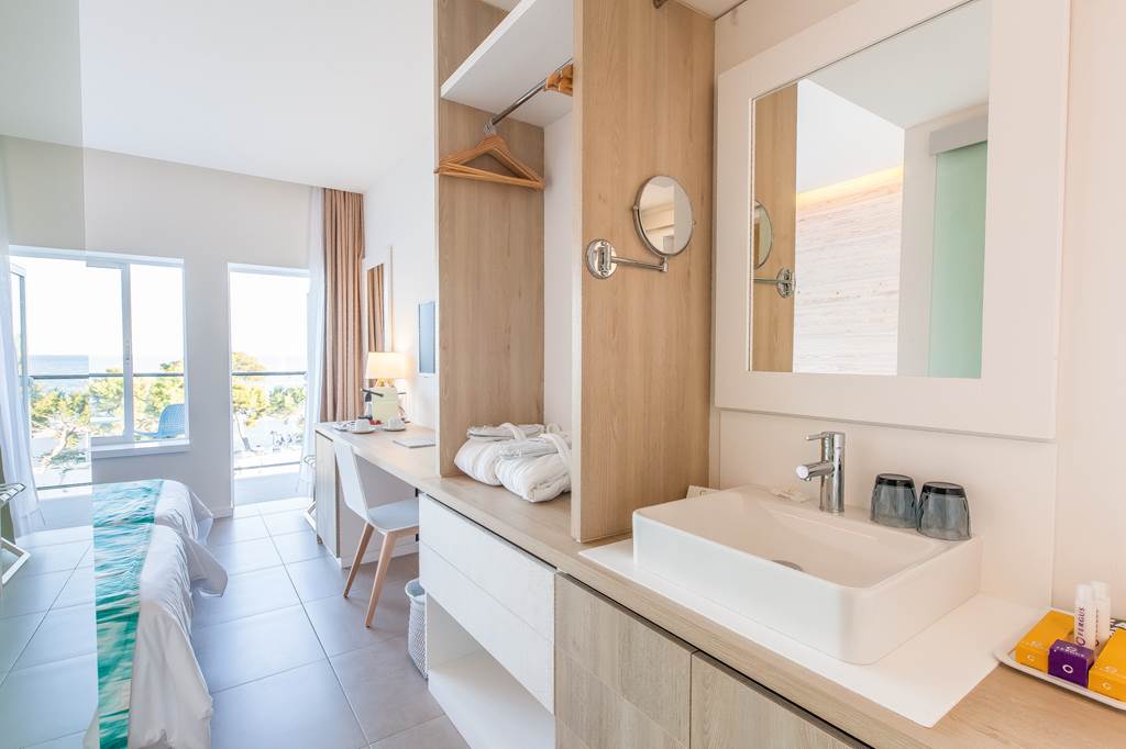 PMI_73322_FERGUS_Style_Palmanova_0818_22.jpg