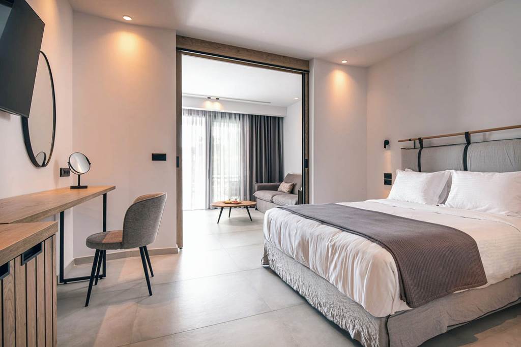SKG_77437_Lagomandra_Beach_Hotel_0623_01.jpg