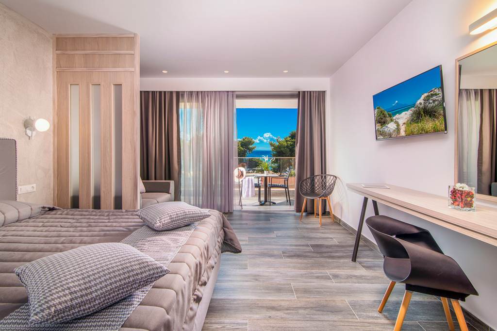 SKG_77437_Lagomandra_Beach_Hotel_0723_04.jpg