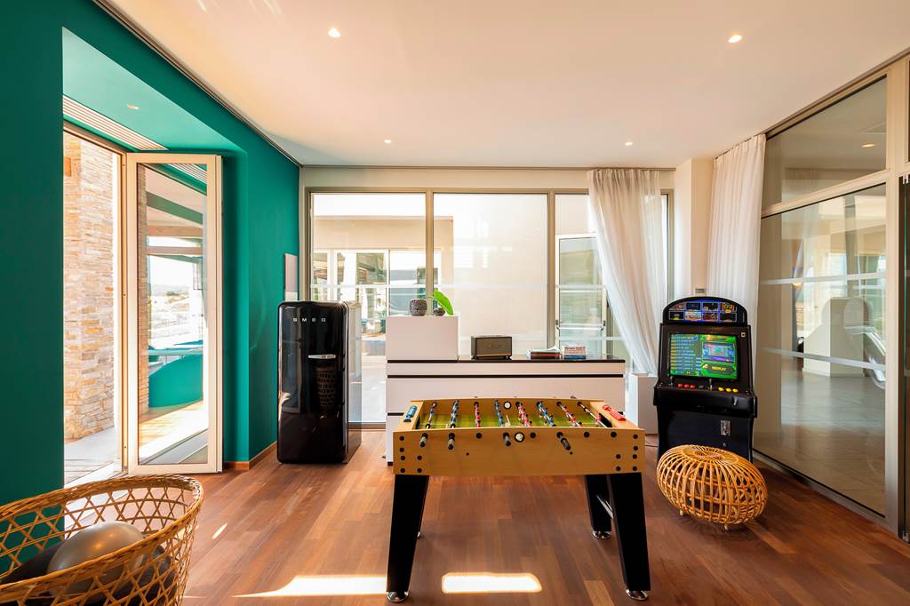 SKG_82137_Eagles_Villas_0123_30.jpg