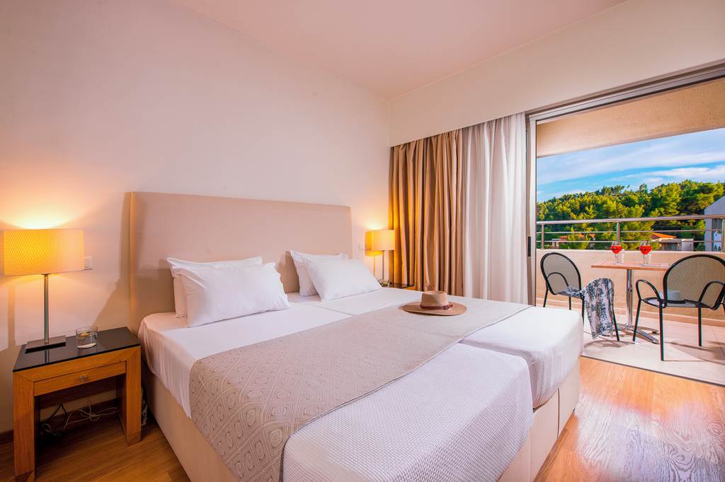 SKG_74441_Kassandra_Palace_0723_12.jpg