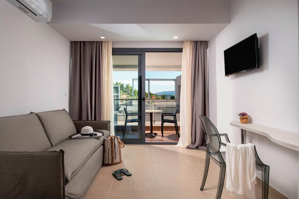 SKG_77438_Lagomandra_Hotel_and_Spa_0423_01.jpg