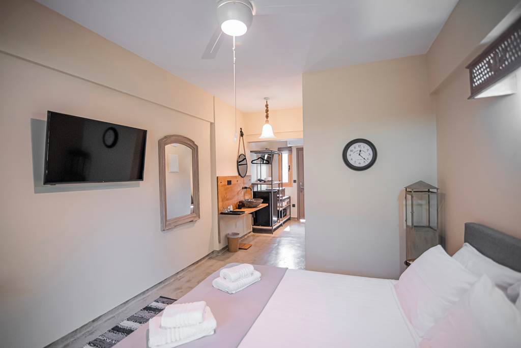 SKG_83410_Pefkon_Hotel_0623_11.jpg