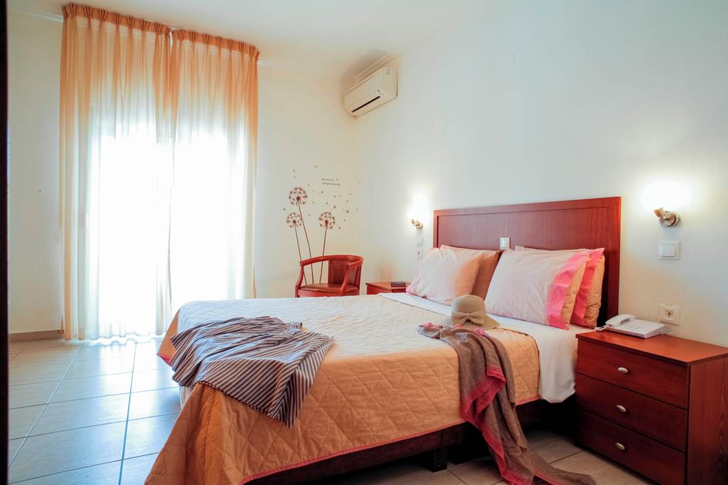 SKG_74166_Stratos_Hotel_0523_01.jpg