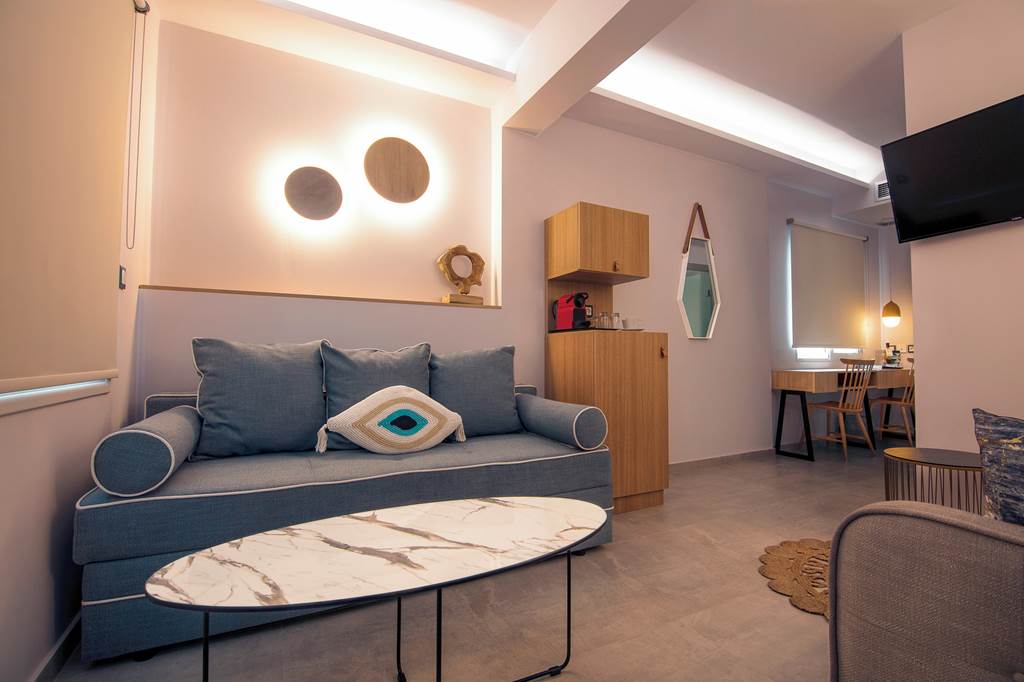 SKG_78576_Sonia_Resort_0619_09.jpg