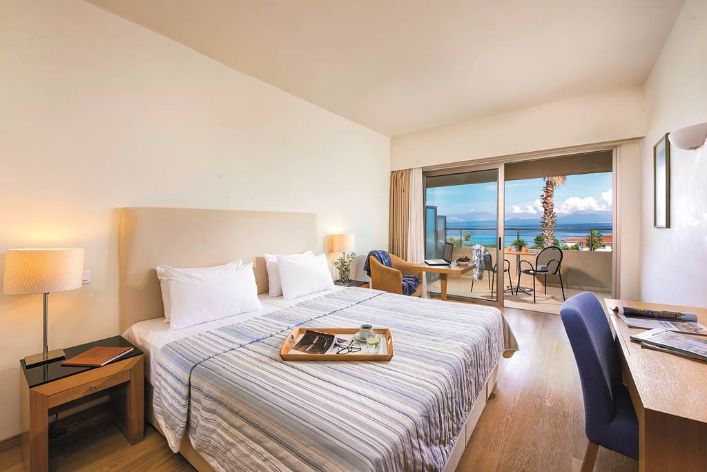 SKG_74441_Kassandra_Palace_1118_22.jpg