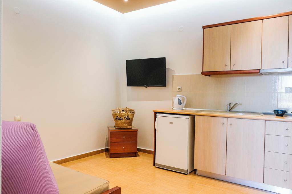 SKG_74102_Royal_Hotel_&_Suites_0523_01.jpg