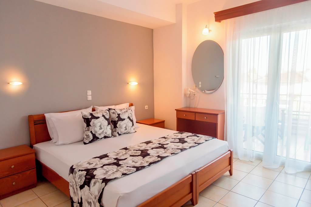 SKG_78726_Evripidis_Hotel_0523_18.jpg