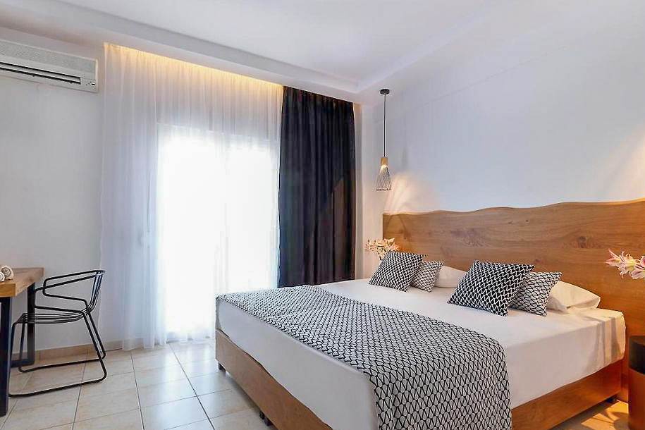 SKG_78726_Evripidis_Hotel_0923_01.jpg