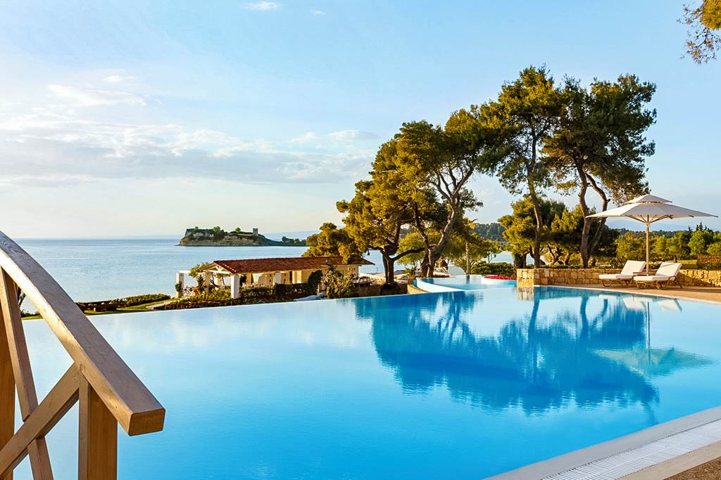 SKG_74165_Sani_Club_0318_03.jpg