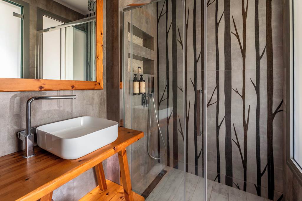 SKG_80160_Blue_Carpet_Luxury_Suites_0325_18.jpg