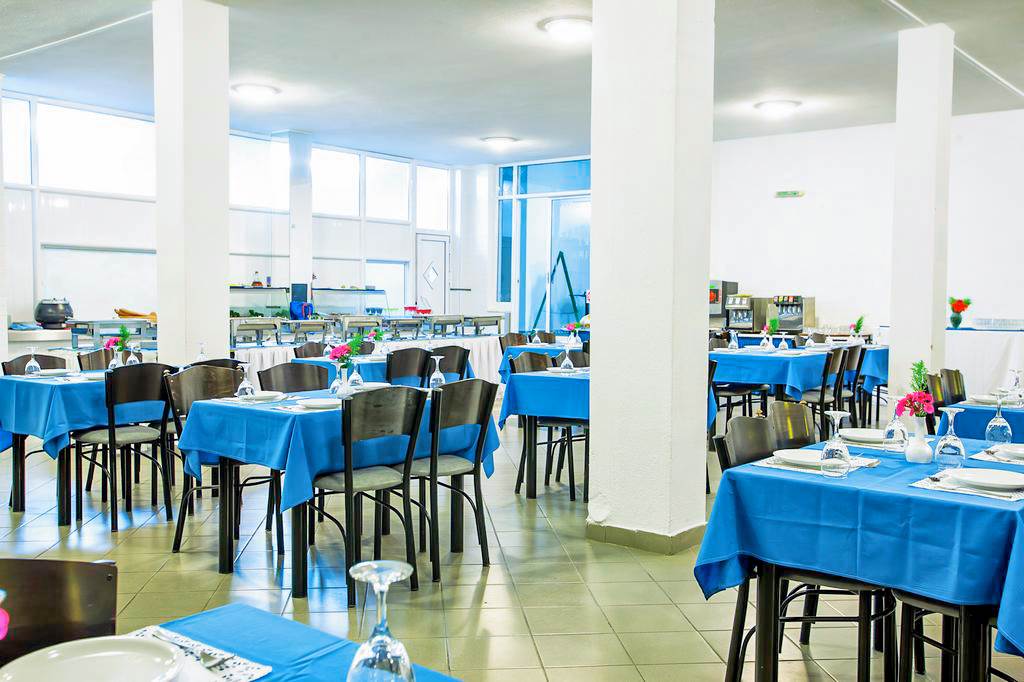 SKG_74126_Port_Marina_Hotel_1220_01.jpg