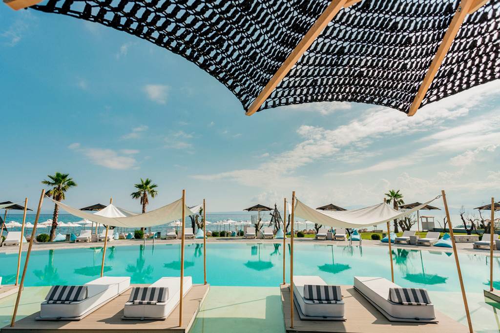 SKG_80160_Blue_Carpet_Luxury_Suites_1224_13.jpg