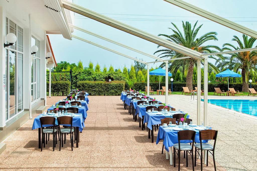 SKG_74126_Port_Marina_Hotel_1220_02.jpg