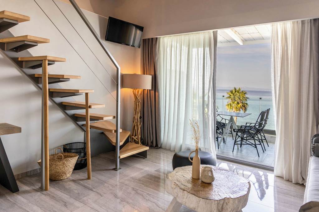SKG_80160_Blue_Carpet_Luxury_Suites_0325_01.jpg