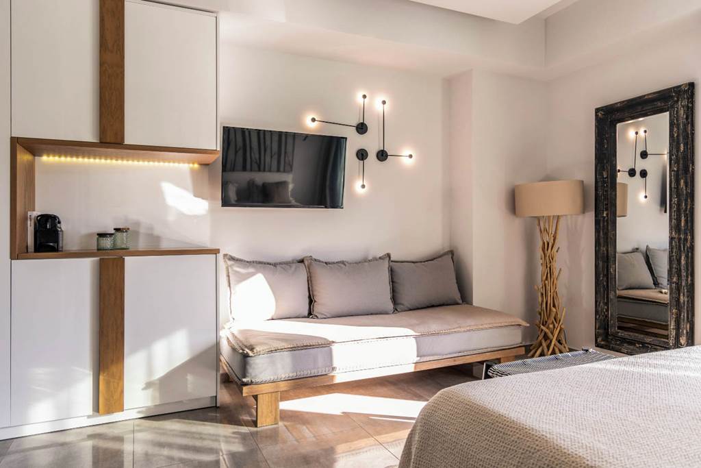SKG_80160_Blue_Carpet_Luxury_Suites_0325_12.jpg