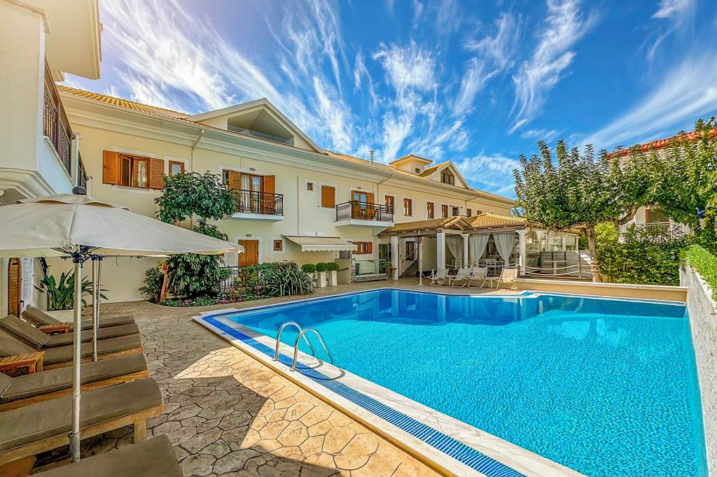 PVK_80575_Rezi_Hotel_&_Studios_1024_01.jpg