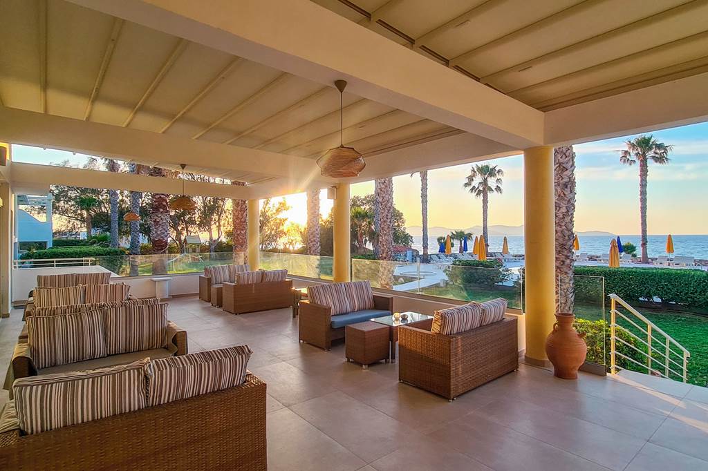 KGS_83956_Irina_Beach_Hotel_0922_01.jpg