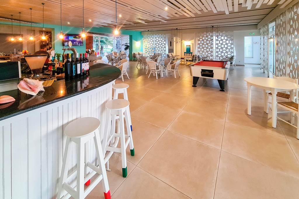 KGS_83956_Irina_Beach_Hotel_0922_02.jpg